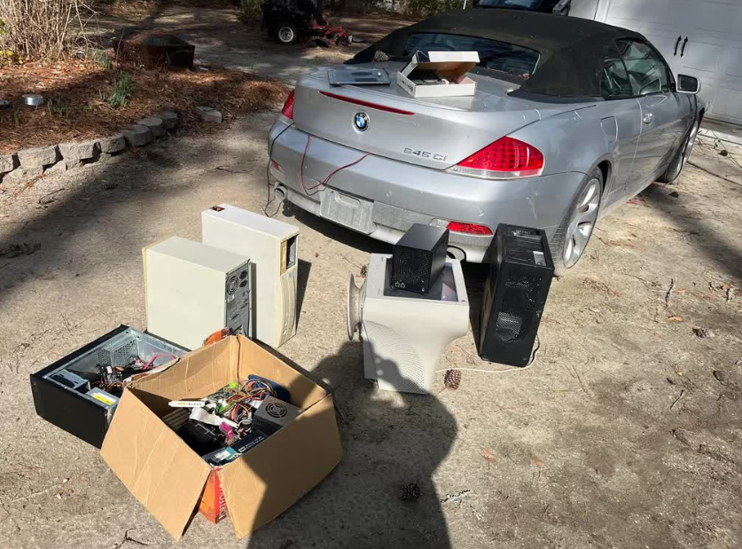 Người Dùng Reddit Khoe Nhặt RAM Corsair Vengeance Trị Giá Hàng Nghìn USD Tại Bãi Rác