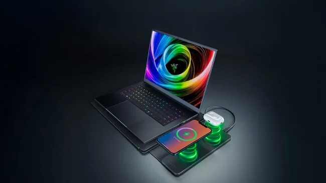 Razer ra mắt túi chống sốc có thể sạc cả điện thoại lẫn tai nghe cùng lúc
