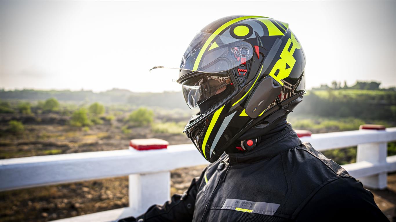 Review RESO Pilot Pro: Hệ Thống Intercom Chất Lừ Cho Biker Thích Đi Phượt Cùng Team