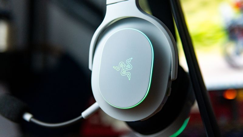 Trải Nghiệm Razer Barracuda X Chroma: Tai Nghe Gaming Thoải Mái Và Đa Dụng Cho Mọi Nền Tảng