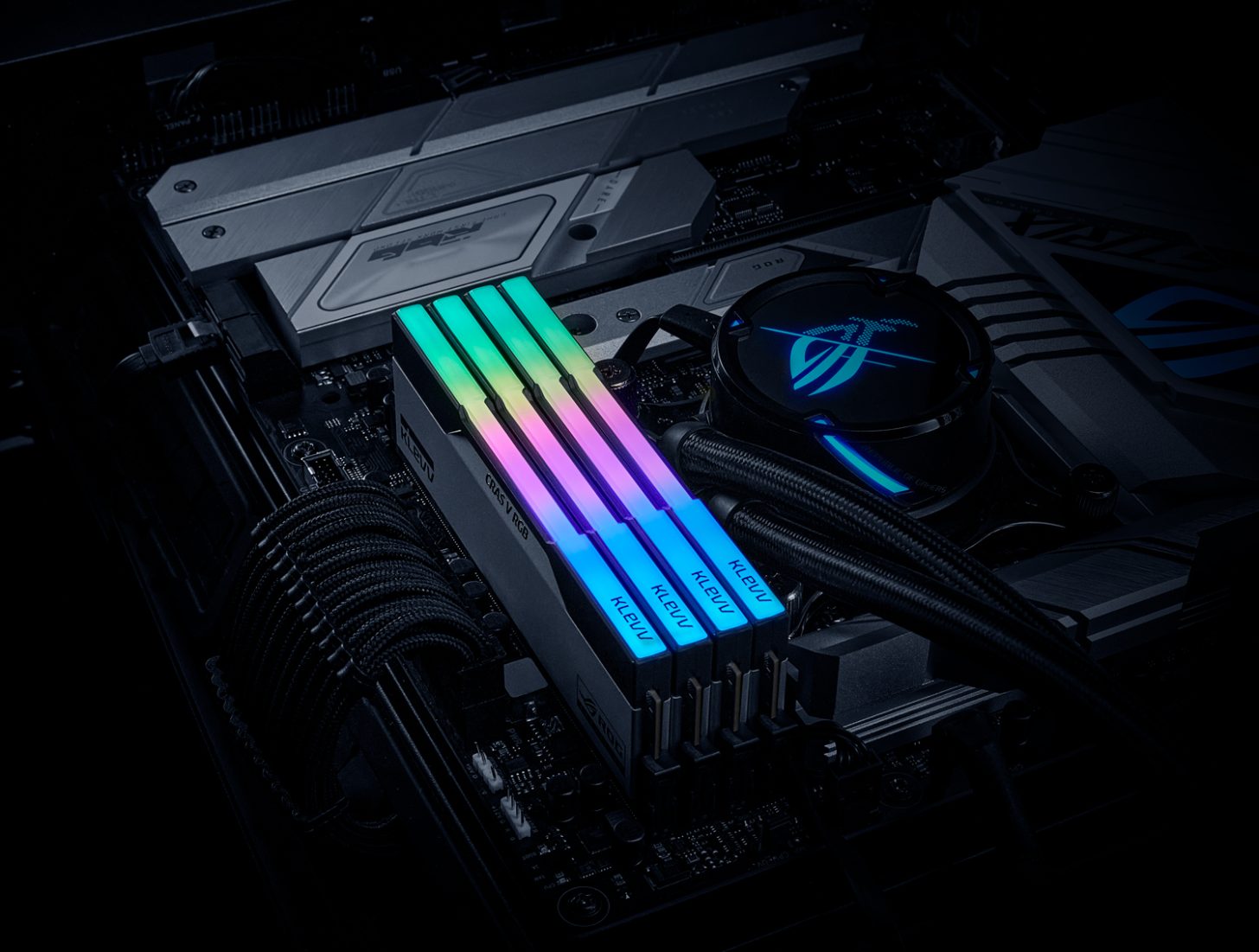 Klevv-Memory-CRAS-V-RGB-ROG-6